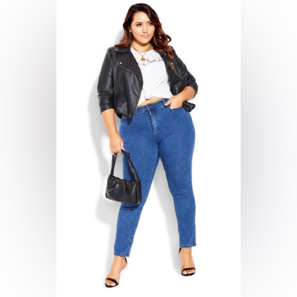 City Chic Harley amid Rise Ankle Grazer Size 16